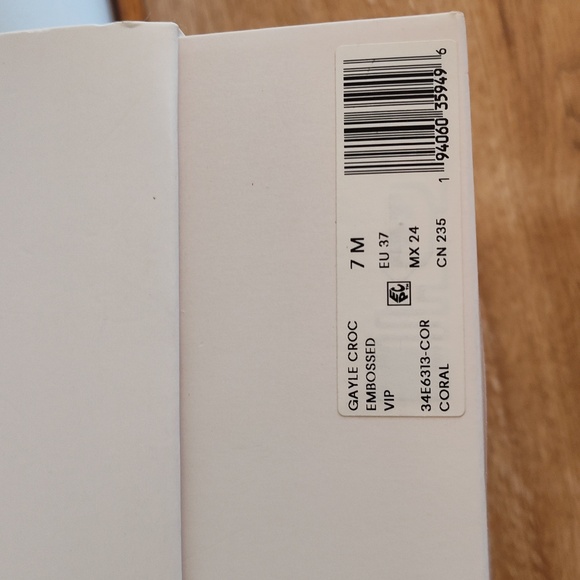 Peach size 7 Calvin Klein high heels - Picture 11 of 11